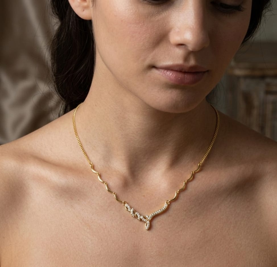 Celestial Vine Gold Necklace – Sparkling Wave Pendant for Women
