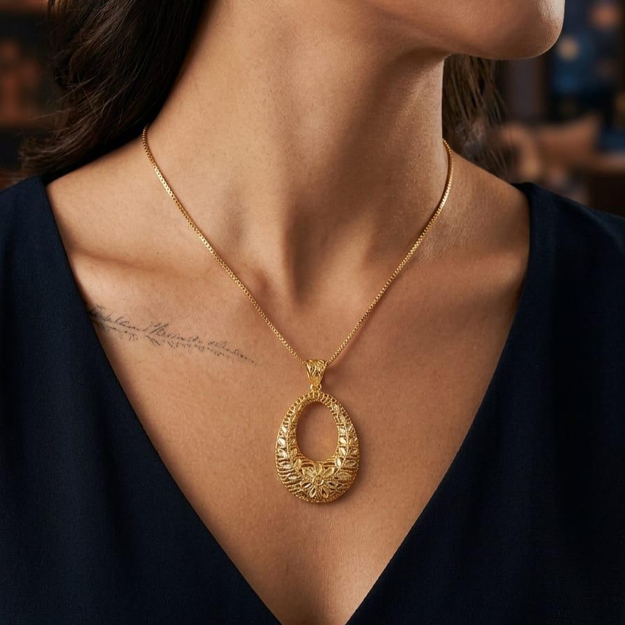24K Gold Plated Filigree Floral Oval Pendant Necklace